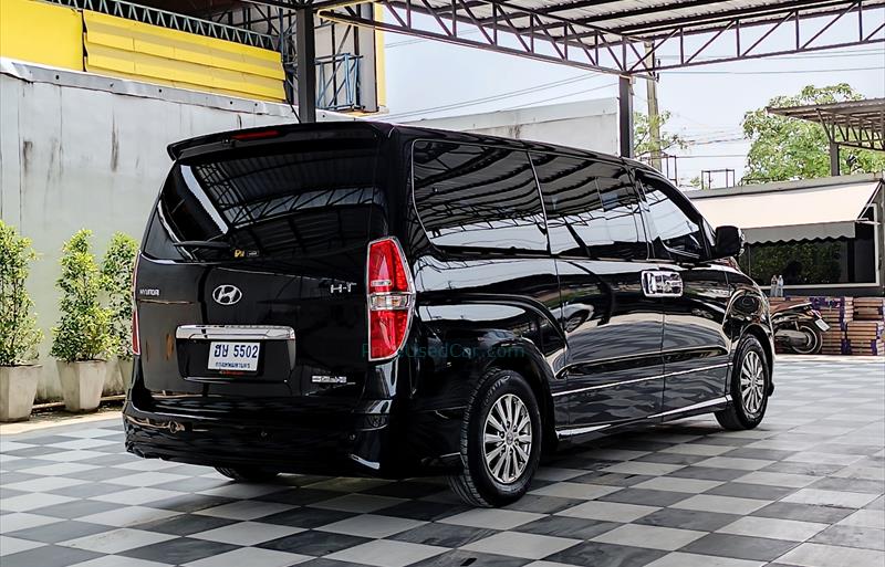 ขายรถตู้มือสอง hyundai h-1 รถปี2017 รหัส 70802 รูปที่3 ขายรถตู้มือสอง hyundai h-1 รถปี2017 รหัส 70802 รูปที่3