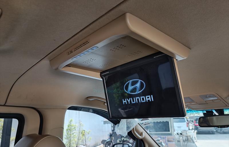 ขายรถตู้มือสอง hyundai h-1 รถปี2017 รหัส 70802 รูปที่9 ขายรถตู้มือสอง hyundai h-1 รถปี2017 รหัส 70802 รูปที่9