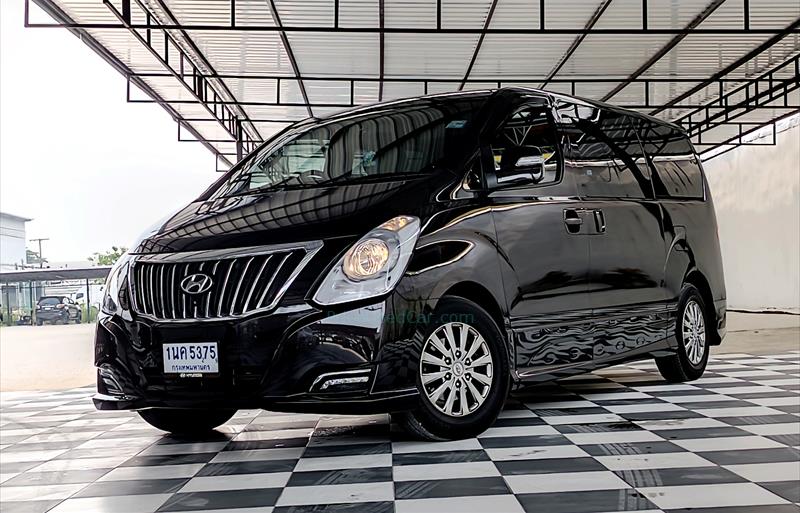 ขายรถตู้มือสอง hyundai h-1 รถปี2016 รหัส 70823 รูปที่1 ขายรถตู้มือสอง hyundai h-1 รถปี2016 รหัส 70823 รูปที่1