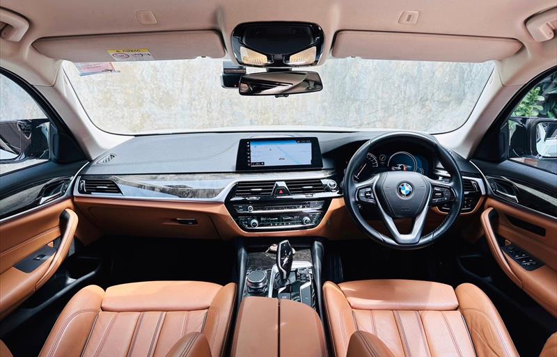 ขายรถเก๋งมือสอง-bmw-บีเอ็มดับบลิว-520d-ห้าสองศูนย์ดี-รถปี2018-รหัส70866-255e69b3.jpg ขายรถเก๋งมือสอง-bmw-บีเอ็มดับบลิว-520d-ห้าสองศูนย์ดี-รถปี2018-รหัส70866-255e69b3.jpg
