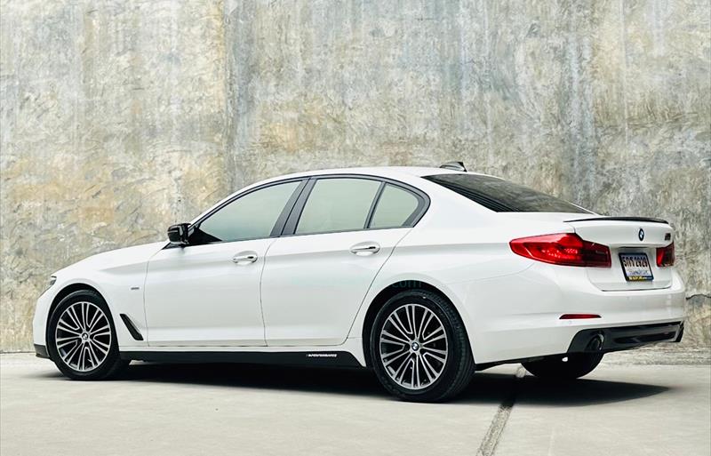 ขายรถเก๋งมือสอง-bmw-บีเอ็มดับบลิว-520d-ห้าสองศูนย์ดี-รถปี2018-รหัส70866-b92eaa4a.jpg ขายรถเก๋งมือสอง-bmw-บีเอ็มดับบลิว-520d-ห้าสองศูนย์ดี-รถปี2018-รหัส70866-b92eaa4a.jpg