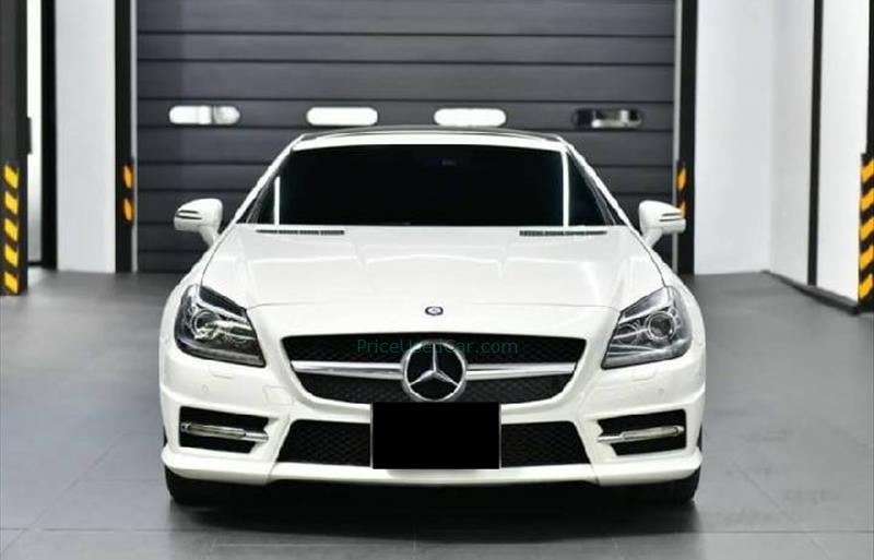 ขายรถเก๋งมือสอง-mercedes-benz-เมอร์เซเดสเบนซ์-slk200-amg-รถปี2015-รหัส70913-2c8ecba7.jpg ขายรถเก๋งมือสอง-mercedes-benz-เมอร์เซเดสเบนซ์-slk200-amg-รถปี2015-รหัส70913-2c8ecba7.jpg