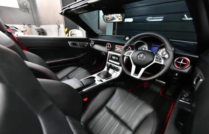 ขายรถเก๋งมือสอง-mercedes-benz-เมอร์เซเดสเบนซ์-slk200-amg-รถปี2015-รหัส70913-e44ec979.jpg ขายรถเก๋งมือสอง-mercedes-benz-เมอร์เซเดสเบนซ์-slk200-amg-รถปี2015-รหัส70913-e44ec979.jpg
