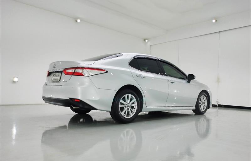 ขายรถเก๋งมือสอง-toyota-โตโยต้า-camry-คัมรี่-รถปี2019-รหัส70934-51ad86b8.jpg ขายรถเก๋งมือสอง-toyota-โตโยต้า-camry-คัมรี่-รถปี2019-รหัส70934-51ad86b8.jpg