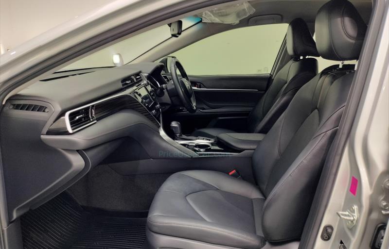 ขายรถเก๋งมือสอง-toyota-โตโยต้า-camry-คัมรี่-รถปี2019-รหัส70934-6fd33735.jpg ขายรถเก๋งมือสอง-toyota-โตโยต้า-camry-คัมรี่-รถปี2019-รหัส70934-6fd33735.jpg
