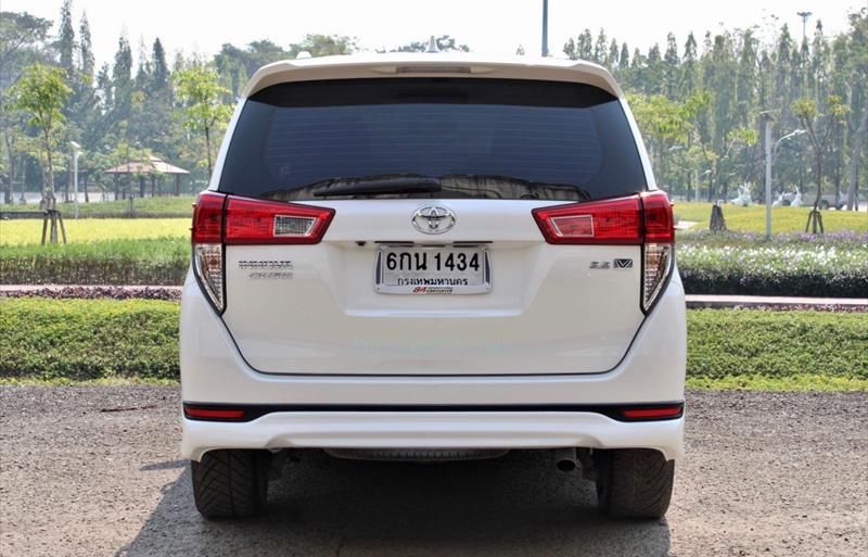 ขายรถตู้มือสอง-toyota-โตโยต้า-innova-อินโนวา-รถปี2017-รหัส70947-80062878.jpg ขายรถตู้มือสอง-toyota-โตโยต้า-innova-อินโนวา-รถปี2017-รหัส70947-80062878.jpg