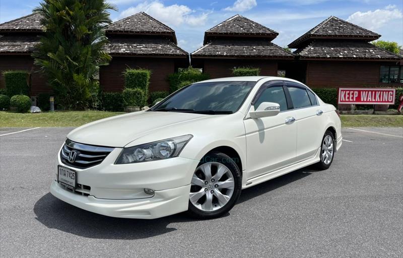 รถเก๋งมือสอง HONDA ACCORD 2.0 EL i-VTEC รถปี2013