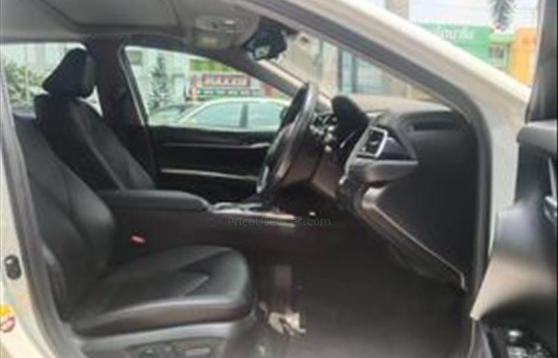 ขายรถเก๋งมือสอง-toyota-โตโยต้า-camry-คัมรี่-รถปี2018-รหัส71024-13442970.jpg ขายรถเก๋งมือสอง-toyota-โตโยต้า-camry-คัมรี่-รถปี2018-รหัส71024-13442970.jpg