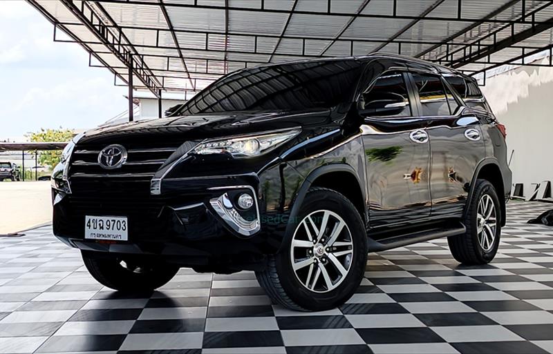 รถ SUV มือสอง  TOYOTA FORTUNER 2.4 V รถปี2017