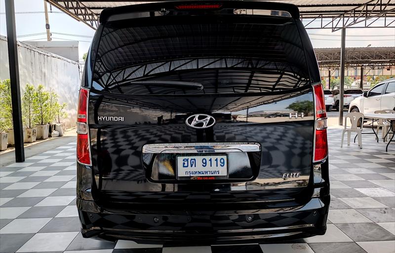 ขายรถตู้มือสอง hyundai h-1 รถปี2016 รหัส 71082 รูปที่4 ขายรถตู้มือสอง hyundai h-1 รถปี2016 รหัส 71082 รูปที่4