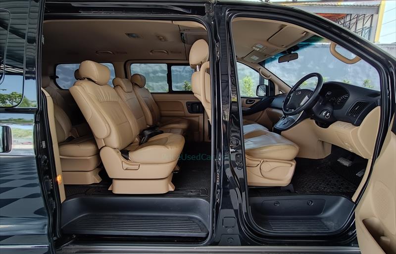 ขายรถตู้มือสอง hyundai h-1 รถปี2016 รหัส 71082 รูปที่8 ขายรถตู้มือสอง hyundai h-1 รถปี2016 รหัส 71082 รูปที่8