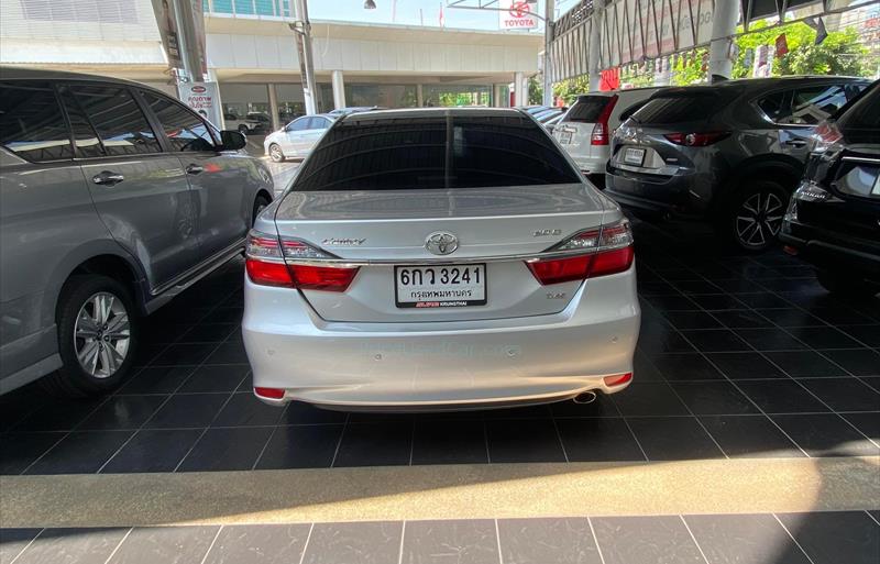 ขายรถเก๋งมือสอง-toyota-โตโยต้า-camry-คัมรี่-รถปี2017-รหัส71084-3e166121.jpg ขายรถเก๋งมือสอง-toyota-โตโยต้า-camry-คัมรี่-รถปี2017-รหัส71084-3e166121.jpg