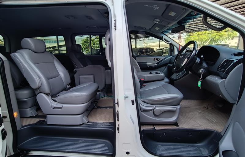 ขายรถตู้มือสอง hyundai h-1 รถปี2015 รหัส 71097 รูปที่8 ขายรถตู้มือสอง hyundai h-1 รถปี2015 รหัส 71097 รูปที่8