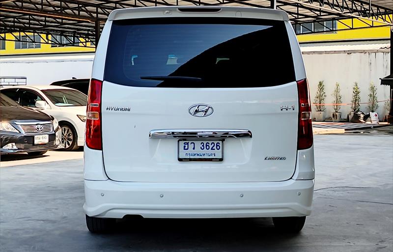 ขายรถตู้มือสอง hyundai h-1 รถปี2015 รหัส 71097 รูปที่4 ขายรถตู้มือสอง hyundai h-1 รถปี2015 รหัส 71097 รูปที่4