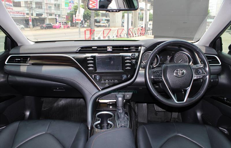 ขายรถเก๋งมือสอง toyota camry รถปี2018 รหัส 71098 รูปที่12