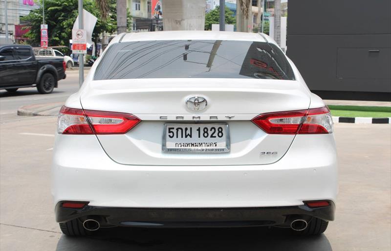 ขายรถเก๋งมือสอง toyota camry รถปี2018 รหัส 71098 รูปที่5