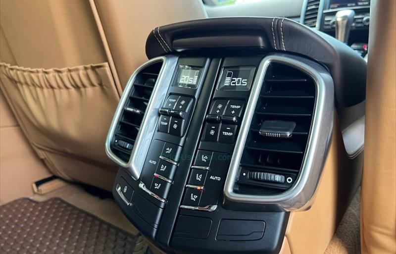 ขายรถ-suv-มือสอง-porsche-ปอร์เช่-cayenne-รถปี2012-รหัส71150-4b505dd8.jpg ขายรถ-suv-มือสอง-porsche-ปอร์เช่-cayenne-รถปี2012-รหัส71150-4b505dd8.jpg