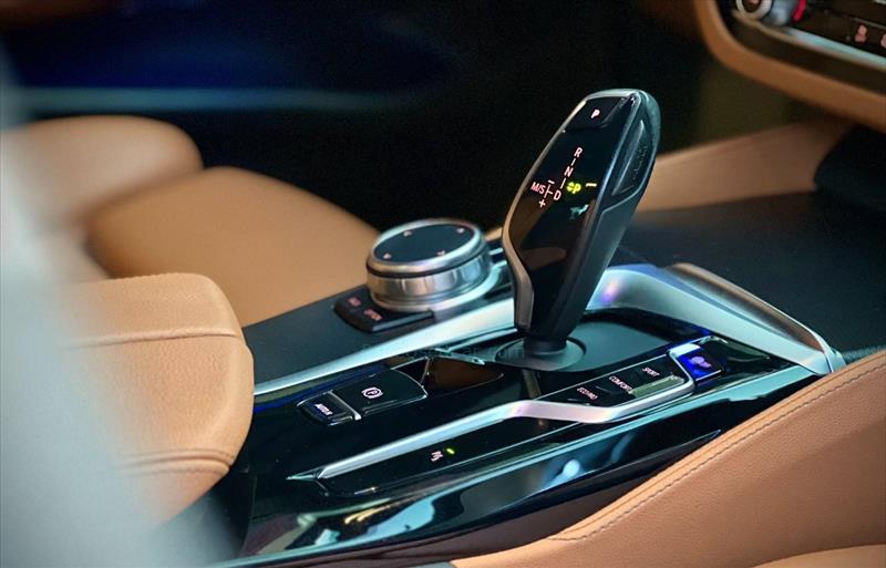 ขายรถเก๋งมือสอง-bmw-บีเอ็มดับบลิว-520d-ห้าสองศูนย์ดี-รถปี2021-รหัส71157-934f9b19.jpg ขายรถเก๋งมือสอง-bmw-บีเอ็มดับบลิว-520d-ห้าสองศูนย์ดี-รถปี2021-รหัส71157-934f9b19.jpg