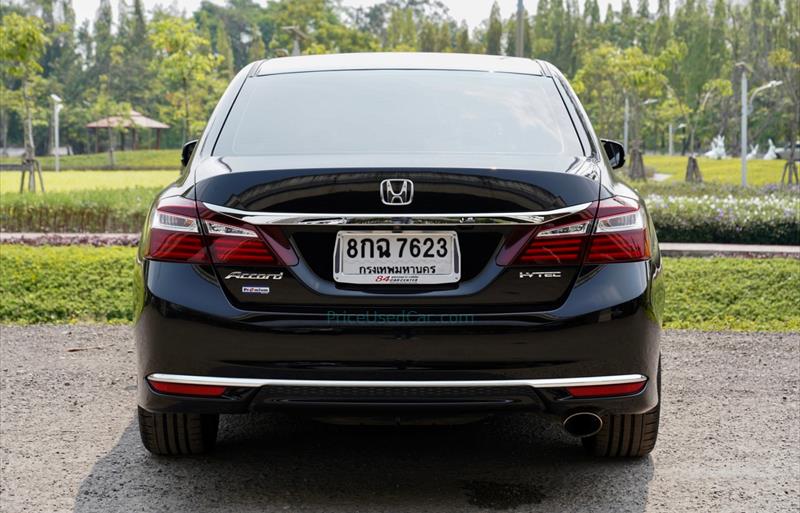 ขายรถเก๋งมือสอง-honda-ฮอนด้า-accord-แอคคอร์ด-รถปี2018-รหัส71190-7977234c.jpg ขายรถเก๋งมือสอง-honda-ฮอนด้า-accord-แอคคอร์ด-รถปี2018-รหัส71190-7977234c.jpg