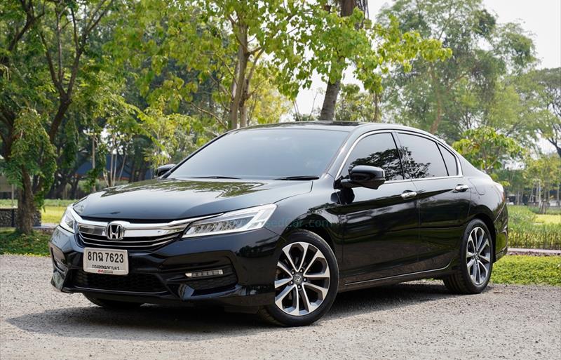 รถเก๋งมือสอง HONDA ACCORD รถปี 2018