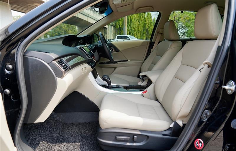 ขายรถเก๋งมือสอง-honda-ฮอนด้า-accord-แอคคอร์ด-รถปี2018-รหัส71190-cdbbeebd.jpg ขายรถเก๋งมือสอง-honda-ฮอนด้า-accord-แอคคอร์ด-รถปี2018-รหัส71190-cdbbeebd.jpg