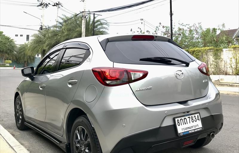 ขายรถเก๋งมือสอง-mazda-มาสด้า-2-สอง-รถปี2018-รหัส71261-0cb3ed10.jpeg ขายรถเก๋งมือสอง-mazda-มาสด้า-2-สอง-รถปี2018-รหัส71261-0cb3ed10.jpeg