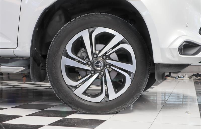 ขายรถ-suv-มือสอง-isuzu-อีซูซุ-mu-x-มิวเอ็กซ์-รถปี2021-รหัส71302-42e41dc9.jpg ขายรถ-suv-มือสอง-isuzu-อีซูซุ-mu-x-มิวเอ็กซ์-รถปี2021-รหัส71302-42e41dc9.jpg