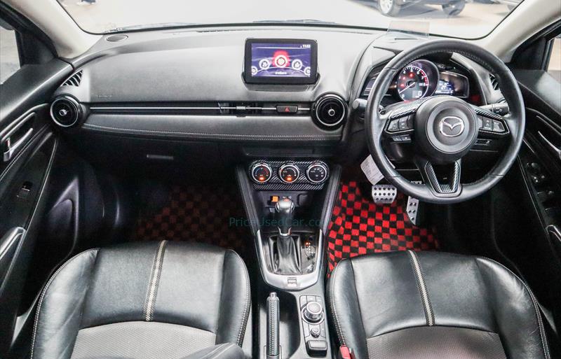 ขายรถเก๋งมือสอง-mazda-มาสด้า-2-สอง-รถปี2022-รหัส71309-65b1f632.jpg ขายรถเก๋งมือสอง-mazda-มาสด้า-2-สอง-รถปี2022-รหัส71309-65b1f632.jpg