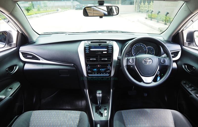 ขายรถเก๋งมือสอง-toyota-โตโยต้า-yaris-ativ-ยาริส-เอทิฟ-รถปี2017-รหัส71310-eb645aea.jpg ขายรถเก๋งมือสอง-toyota-โตโยต้า-yaris-ativ-ยาริส-เอทิฟ-รถปี2017-รหัส71310-eb645aea.jpg
