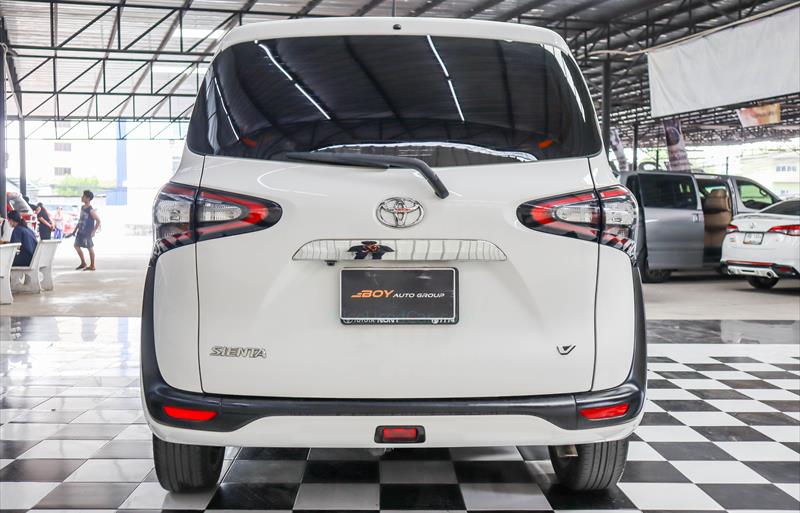 ขายรถเก๋งมือสอง-toyota-โตโยต้า-sienta-เซียนต้า-รถปี2018-รหัส71392-094583ff.jpg ขายรถเก๋งมือสอง-toyota-โตโยต้า-sienta-เซียนต้า-รถปี2018-รหัส71392-094583ff.jpg