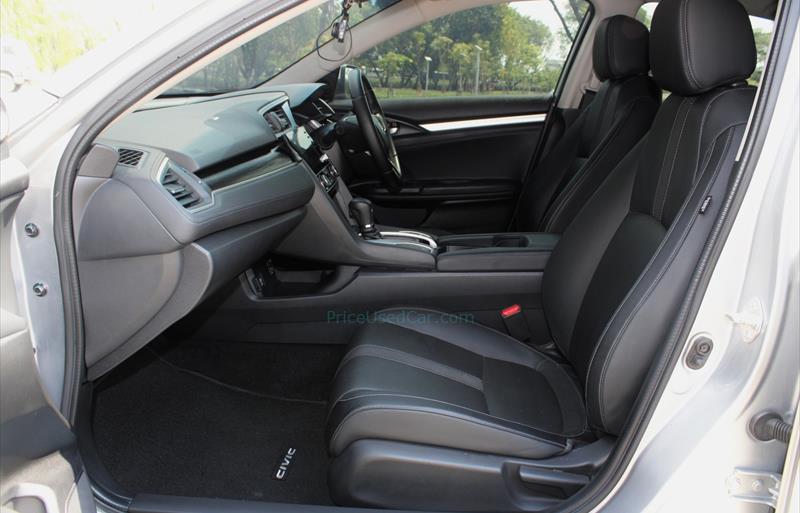 ขายรถเก๋งมือสอง-honda-ฮอนด้า-civic-ซีวิค-รถปี2020-รหัส71396-eb660811.jpg ขายรถเก๋งมือสอง-honda-ฮอนด้า-civic-ซีวิค-รถปี2020-รหัส71396-eb660811.jpg
