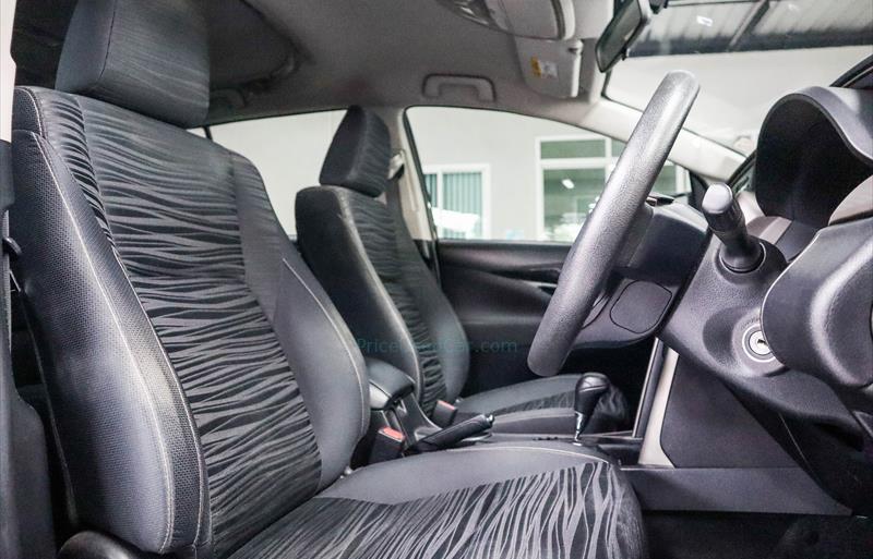 ขายรถตู้มือสอง toyota innova รถปี2019 รหัส 71401 รูปที่9