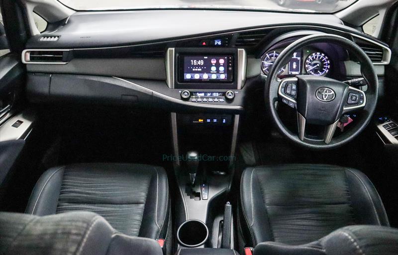 ขายรถตู้มือสอง toyota innova รถปี2019 รหัส 71401 รูปที่4