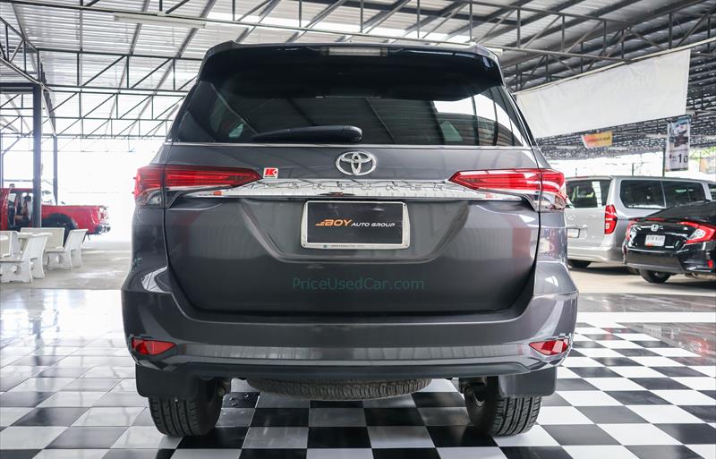 ขายรถอเนกประสงค์มือสอง toyota fortuner รถปี2019 รหัส 71406 รูปที่3