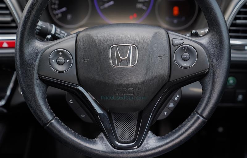 ขายรถ-suv-มือสอง-honda-ฮอนด้า-hr-v-เอชอาร์วี-รถปี2017-รหัส71410-58f3993a.jpg ขายรถ-suv-มือสอง-honda-ฮอนด้า-hr-v-เอชอาร์วี-รถปี2017-รหัส71410-58f3993a.jpg