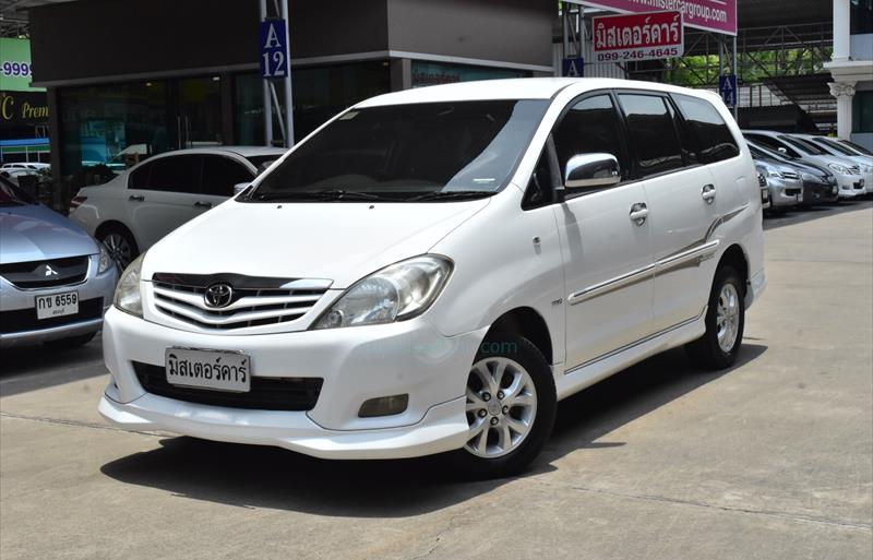 รถตู้มือสอง TOYOTA INNOVA รถปี 2011