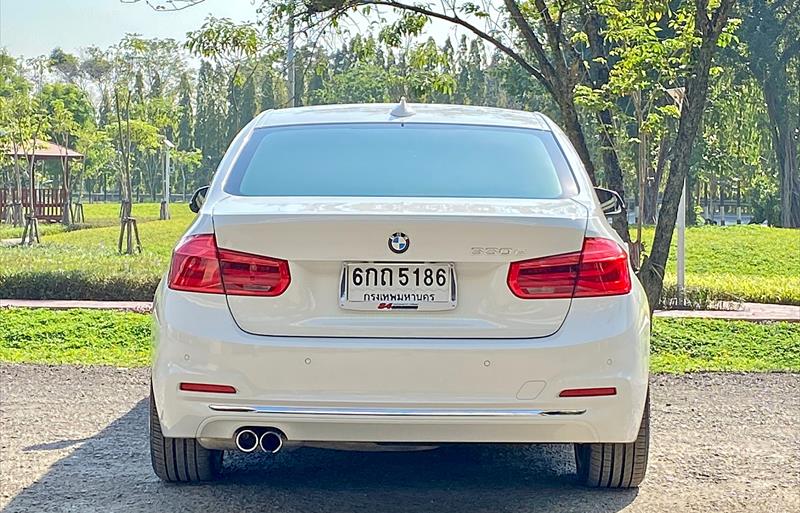 ขายรถเก๋งมือสอง-bmw-บีเอ็มดับบลิว-330e-รถปี2016-รหัส71436-edc30c1c.jpg ขายรถเก๋งมือสอง-bmw-บีเอ็มดับบลิว-330e-รถปี2016-รหัส71436-edc30c1c.jpg