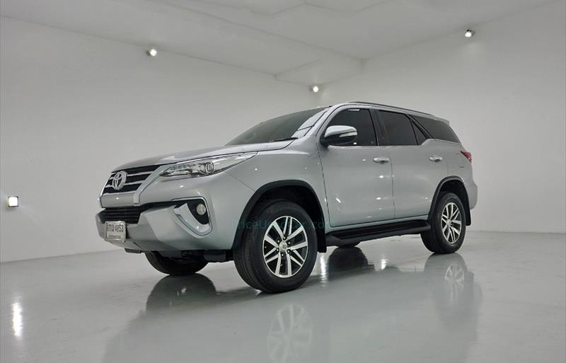 รถอเนกประสงค์มือสอง TOYOTA FORTUNER รถปี 2017