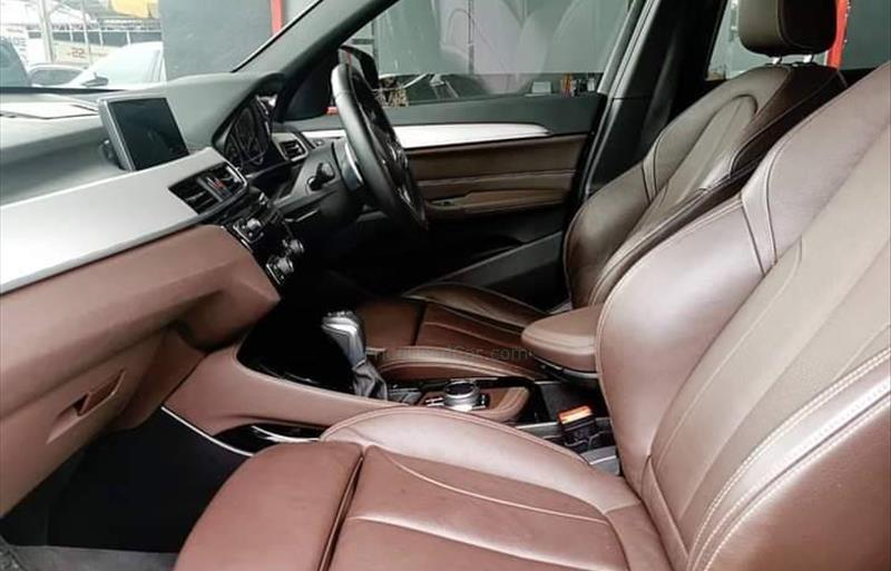 ขายรถ-suv-มือสอง-bmw-บีเอ็มดับบลิว-x1-เอ็กซ์1-รถปี2017-รหัส71508-16a7a1d8.jpg ขายรถ-suv-มือสอง-bmw-บีเอ็มดับบลิว-x1-เอ็กซ์1-รถปี2017-รหัส71508-16a7a1d8.jpg