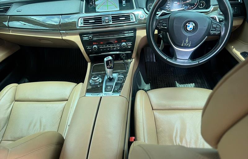 ขายรถเก๋งมือสอง bmw 730li รถปี2013 รหัส 71510 รูปที่9