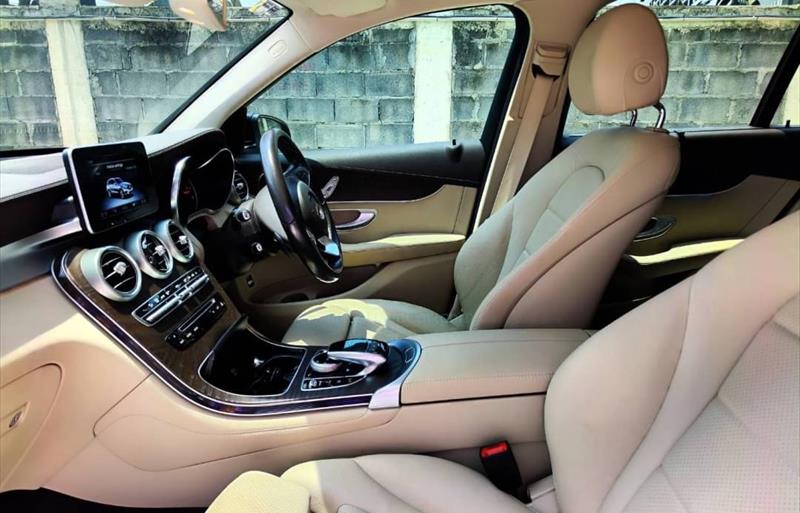 ขายรถเก๋งมือสอง mercedes-benz glc250 รถปี2017 รหัส 71557 รูปที่9