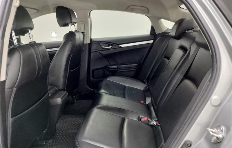 ขายรถเก๋งมือสอง-honda-ฮอนด้า-civic-ซีวิค-รถปี2019-รหัส71560-8857723c.jpg ขายรถเก๋งมือสอง-honda-ฮอนด้า-civic-ซีวิค-รถปี2019-รหัส71560-8857723c.jpg
