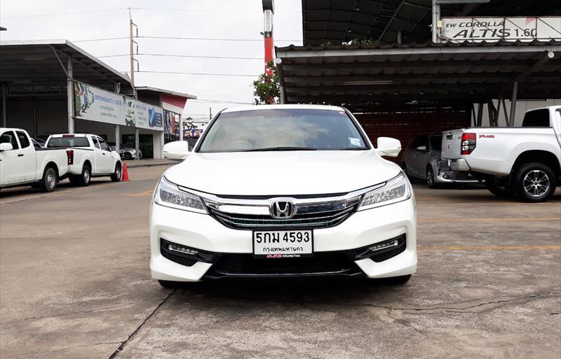 ขายรถเก๋งมือสอง honda accord รถปี2017 รหัส 71585 รูปที่2