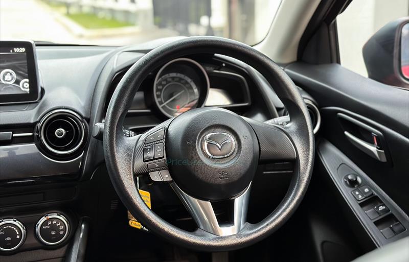ขายรถเก๋งมือสอง-mazda-มาสด้า-2-สอง-รถปี2016-รหัส71589-66ee3ef7.jpg ขายรถเก๋งมือสอง-mazda-มาสด้า-2-สอง-รถปี2016-รหัส71589-66ee3ef7.jpg