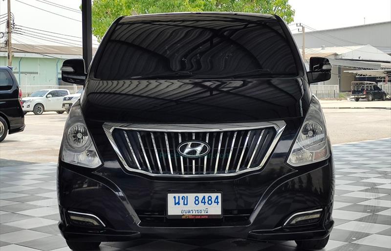 ขายรถตู้มือสอง hyundai h-1 รถปี2015 รหัส 71590 รูปที่2