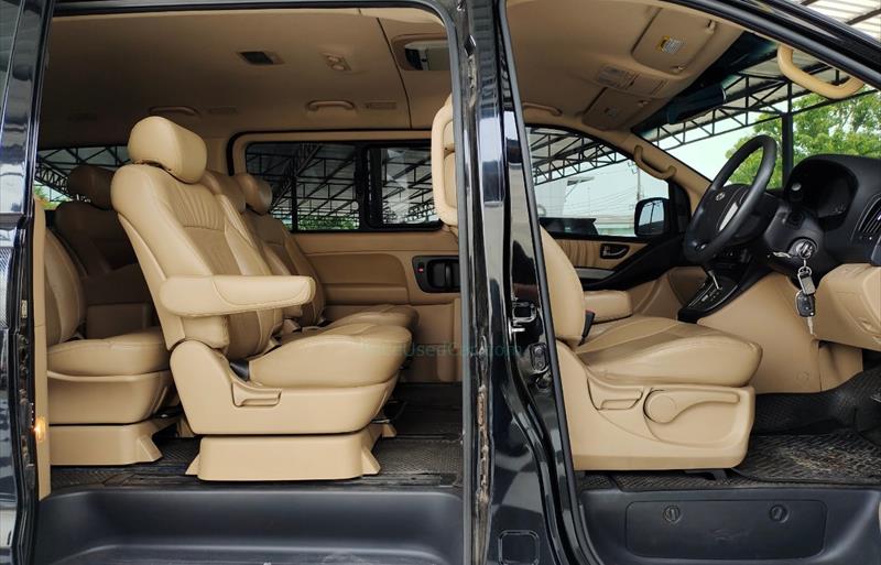 ขายรถตู้มือสอง hyundai h-1 รถปี2015 รหัส 71590 รูปที่7