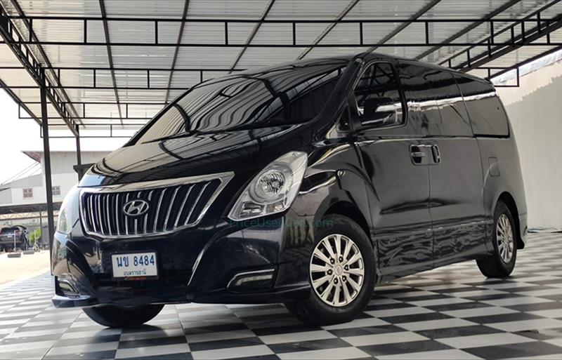 รถตู้มือสอง  HYUNDAI H-1 2.5 Elite รถปี2015