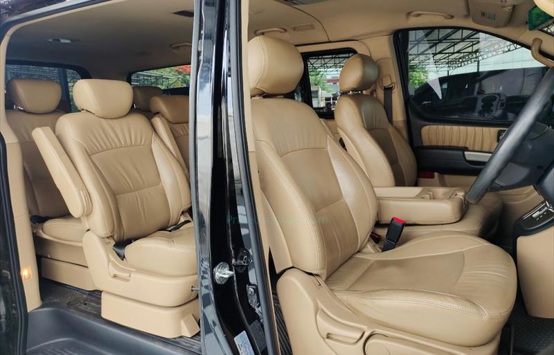 ขายรถตู้มือสอง hyundai h-1 รถปี2015 รหัส 71590 รูปที่8