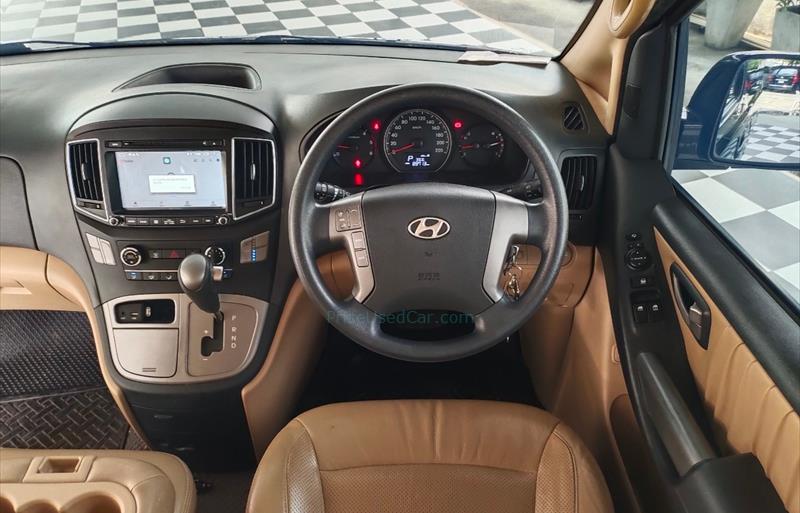 ขายรถตู้มือสอง hyundai h-1 รถปี2015 รหัส 71590 รูปที่6