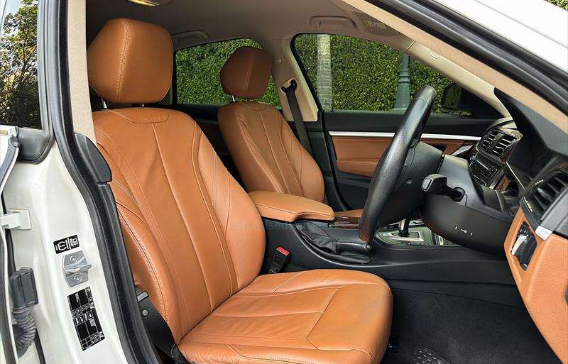 ขายรถเก๋งมือสอง-bmw-บีเอ็มดับบลิว-320d-สามสองศูนย์ดี-รถปี2015-รหัส71591-e4d52b09.jpg ขายรถเก๋งมือสอง-bmw-บีเอ็มดับบลิว-320d-สามสองศูนย์ดี-รถปี2015-รหัส71591-e4d52b09.jpg